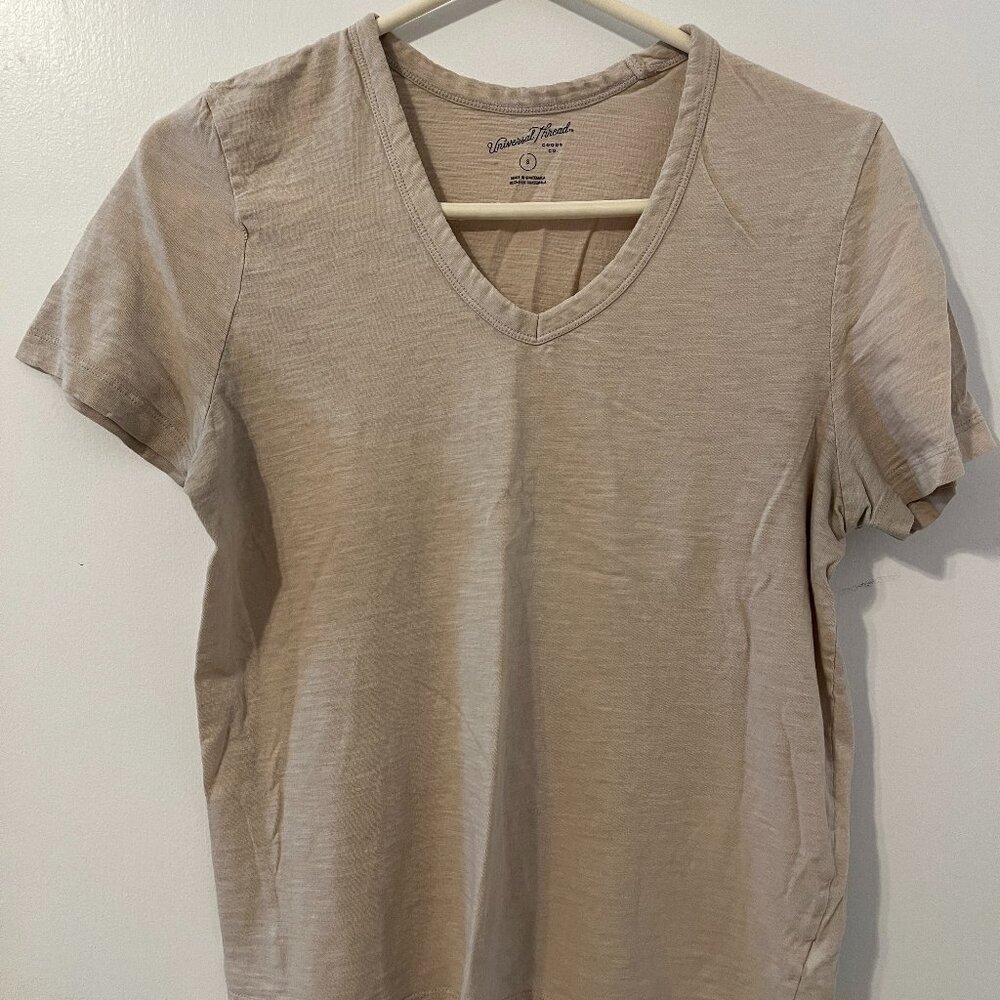 Universal Threads V Neck T